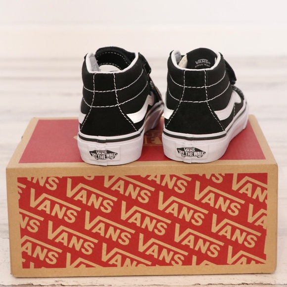 Vans Kids Sk8 Mid Reissue V Sneaker Black True White, 11.5 - Picture 3 of 8